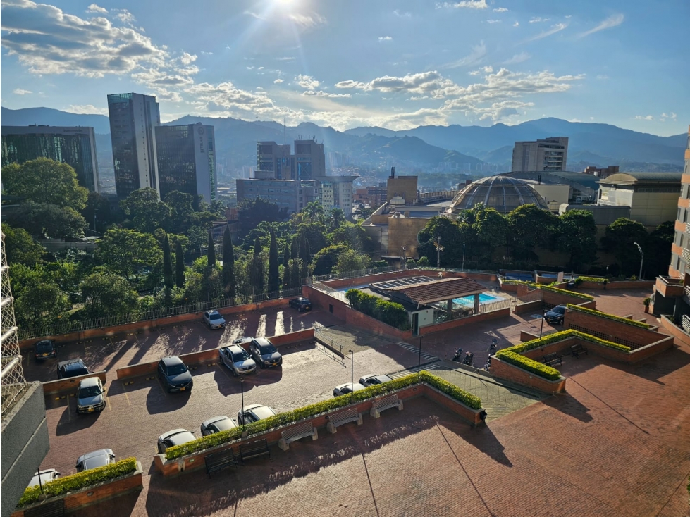 Arriendo Apartamento POR MES Amoblado en Medellín, El Poblado, Oviedo — foto 4