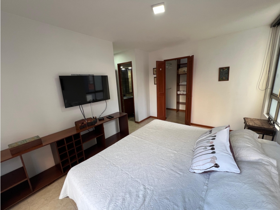 Arriendo Apartamento POR MES Amoblado en Medellín, El Poblado, Oviedo — foto 2