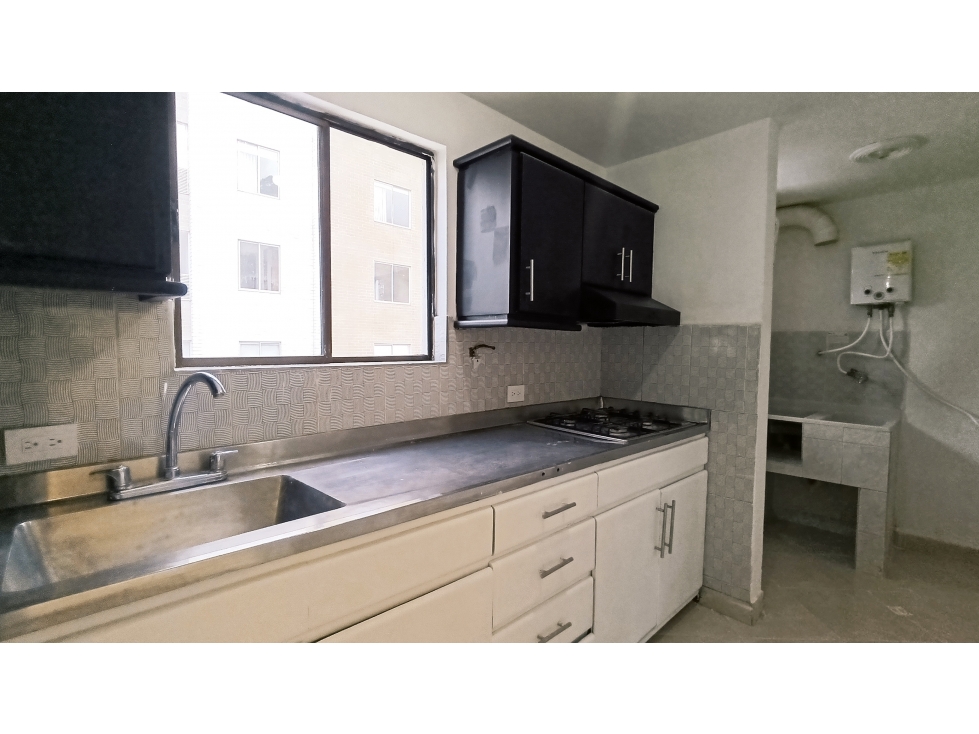 Arriendo apartamento en Medellín, el poblado, SIN MUEBLES — foto 4