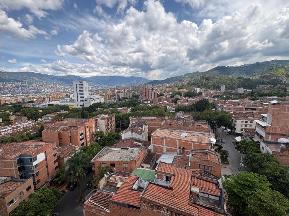 Arriendo apartamento en medellin, laureles SIN MUEBLES, Piso 15