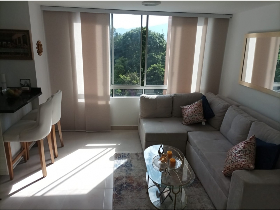 Arriendo apartamento en Medellín, el poblado, AMOBLADO — foto 3