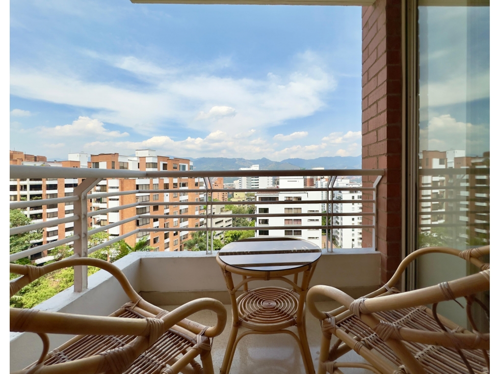 Alquiler apartamento amoblado medellin en Provenza amplio — foto 2