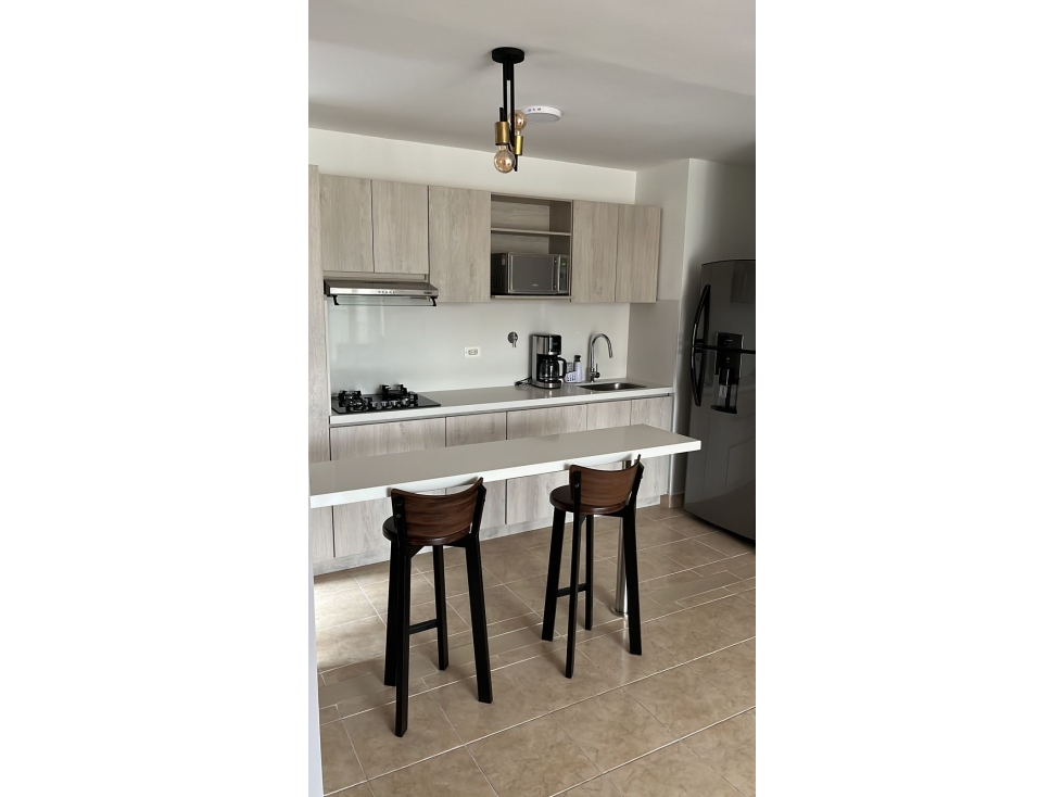 Arriendo de Apartamento POR MES Amoblado en Medellín, El Poblado — foto 3