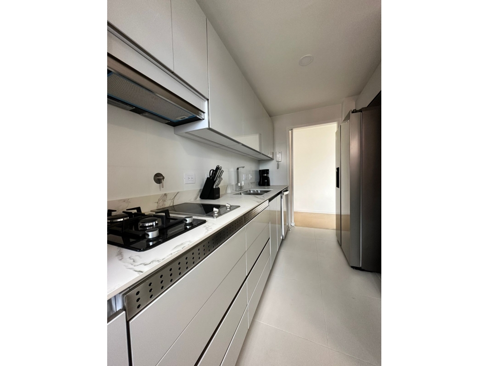 Alquiler apartamento amoblado medellin en Provenza amplio — foto 3