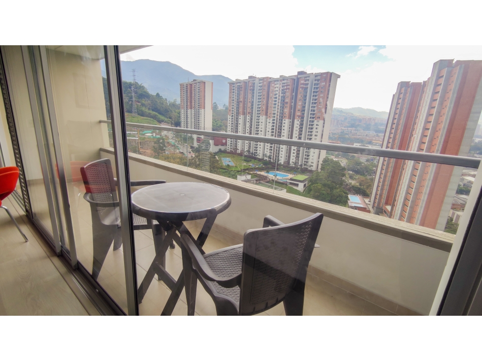 Alquiler de apartaestudio en sabaneta | Vista panoramica — foto 3