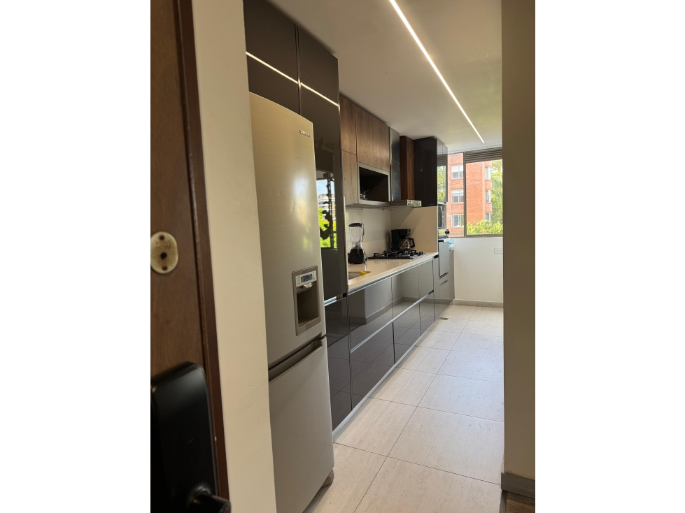 Alquiler apartamento Poblado San Lucas amoblado y amplio — foto 3