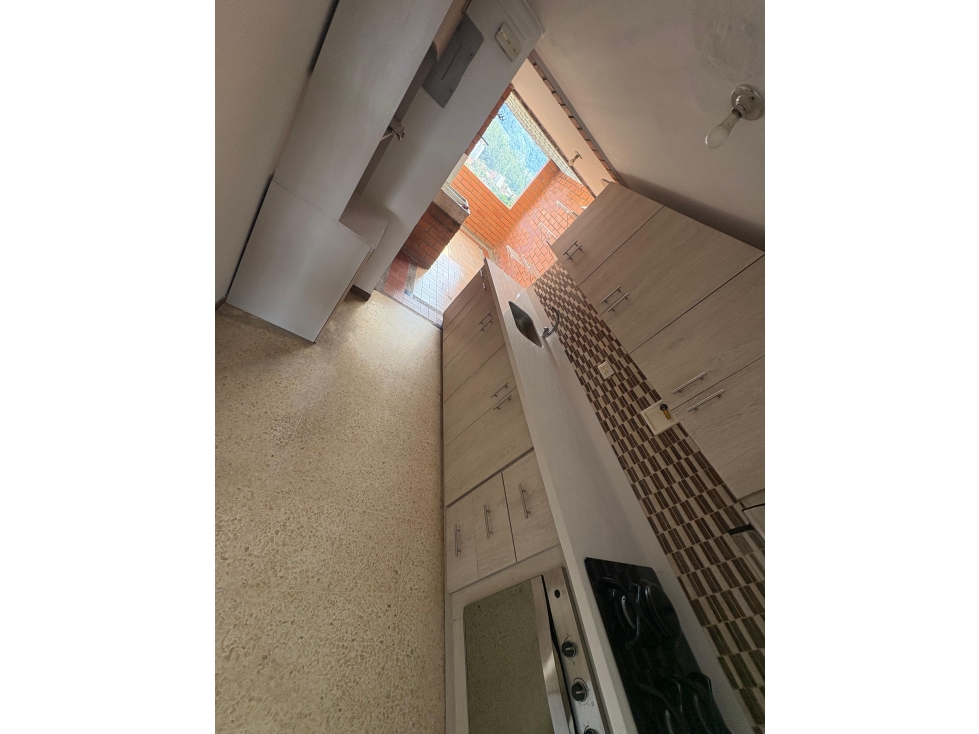 Arriendo apartamento en medellin, laureles SIN MUEBLES, Piso 15 — foto 3