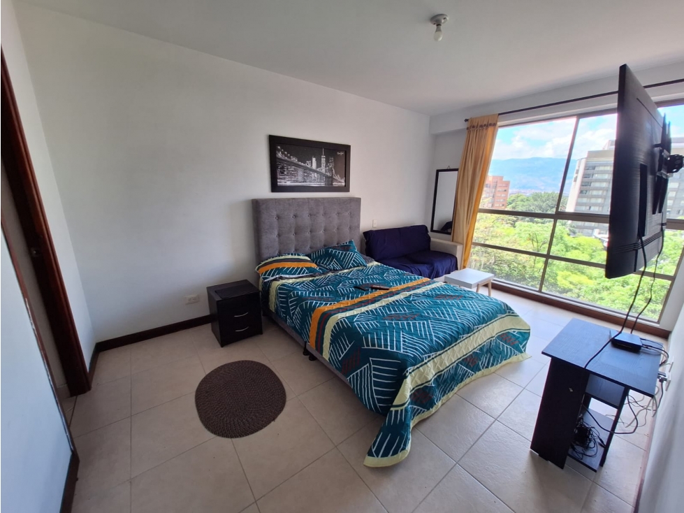 Alquilar apartamento en Medellin amoblado con balcón y 3 baños — foto 4