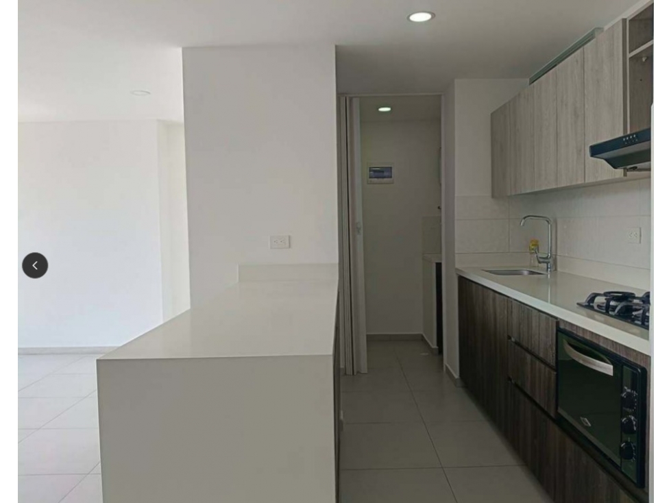Arriendo SIN MUEBLES apartamento en el poblado, con piscina, 84 M2 — foto 2