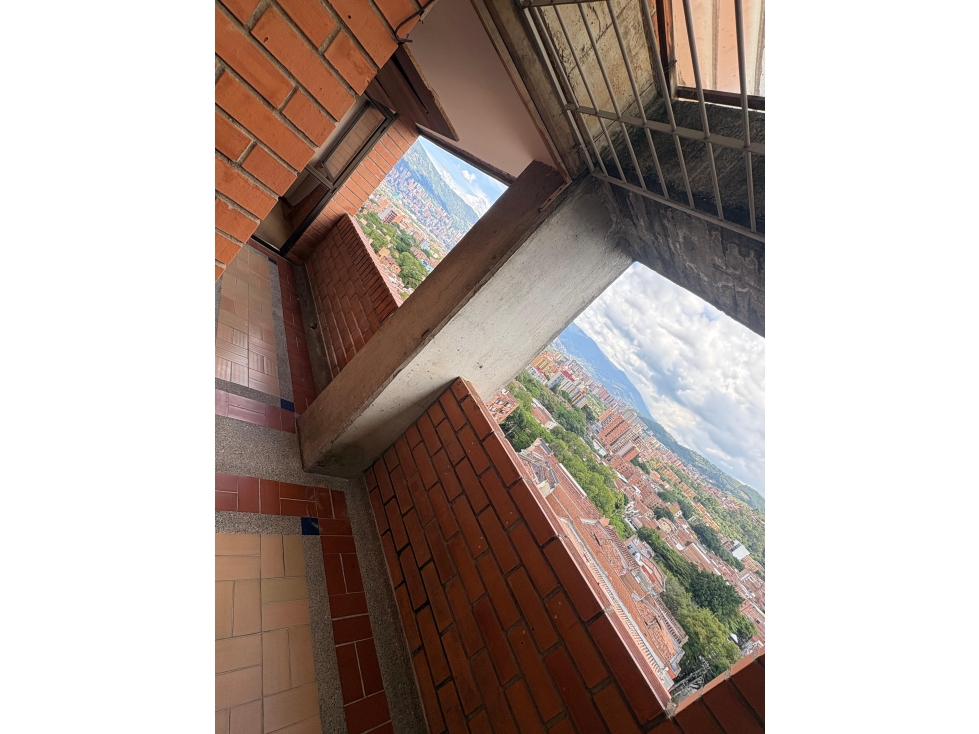 Arriendo apartamento en medellin, laureles SIN MUEBLES, Piso 15 — foto 4