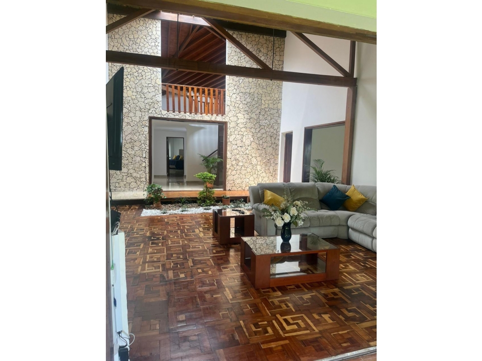 Arriendo casa en envigado, sector loma del chocho — foto 5