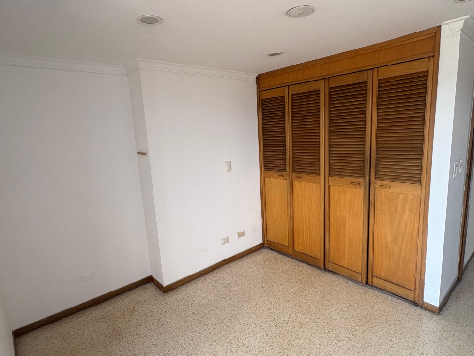 Arriendo apartamento en medellin, laureles SIN MUEBLES, Piso 15 — foto 5