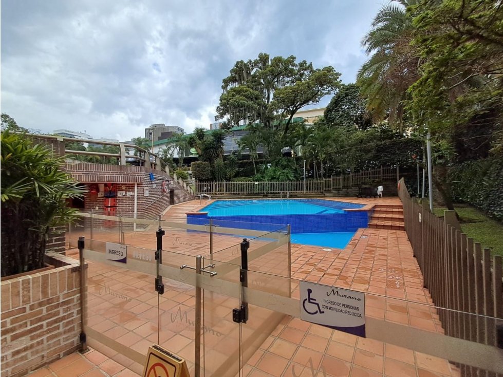 Elegante apartamento en Milla de Oro El Poblado, 2 garajes y vista — foto 5