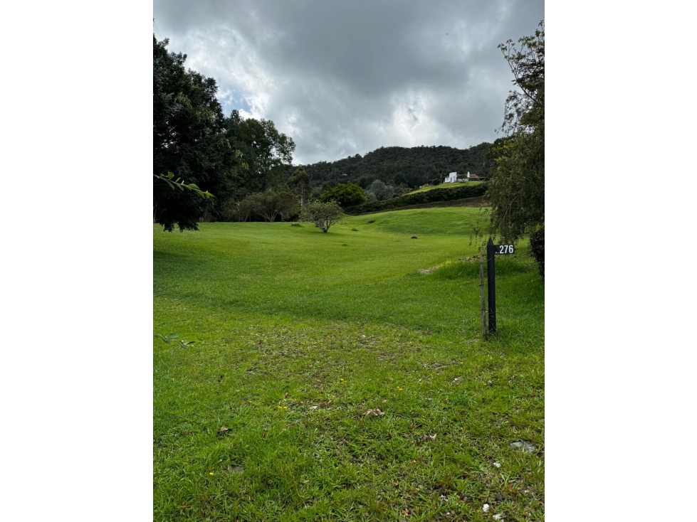 Lote en La Ceja, campestre en parcelación Con Agua de nacimiento — foto 2