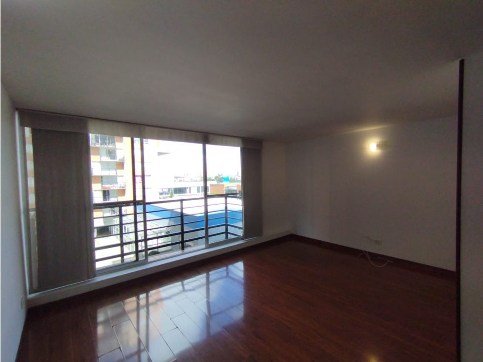 APARTAMENTO EN ARRIENDO ALAMEDA LA FELICIDAD — foto 5