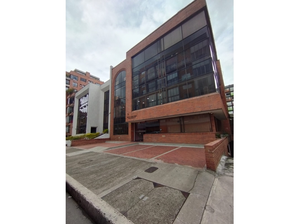 OFICINAS AHIA CHICO LA 93