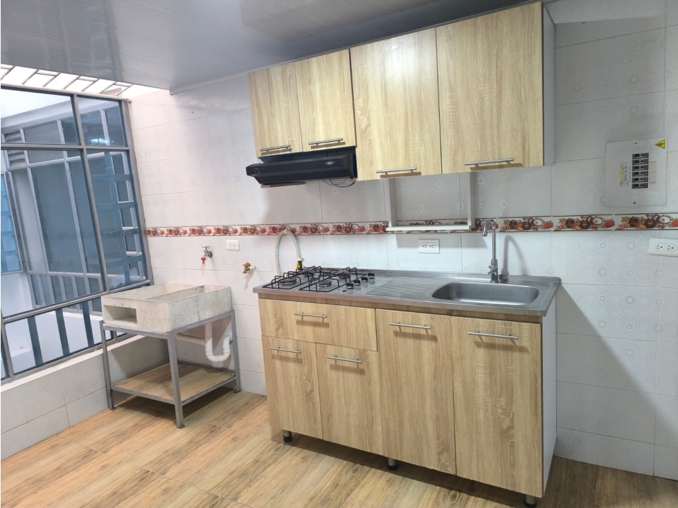 APARTAESTUDIO EN ARRIENDO BARRIO SAN LUIS- SERVICIOS INCLUIDOS — foto 3