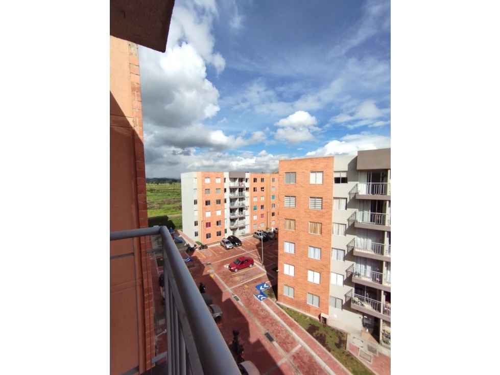 APARTAMENTO EN CIUDAD VERDE-EDIFCIO ALCAPARROS — foto 2