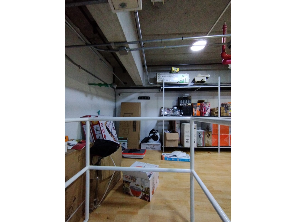VENTA LOCAL COMERCIAL CENTRO COMERCIAL SANTAFÉ — foto 4