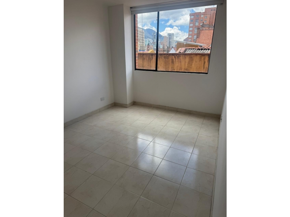APARTAESTUDIO EN ARRIENDO TERRALONGA — foto 4
