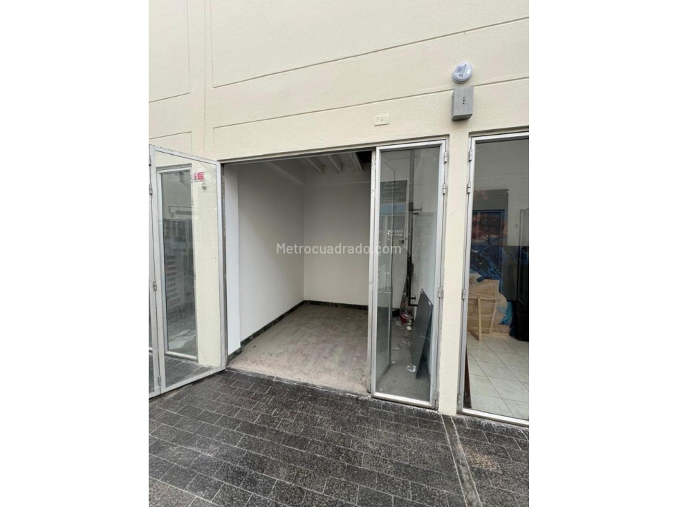 LOCAL 217 COMERCIAL EN VENTA- CENTRO COMERCIAL FIESTA SUBA — foto 4