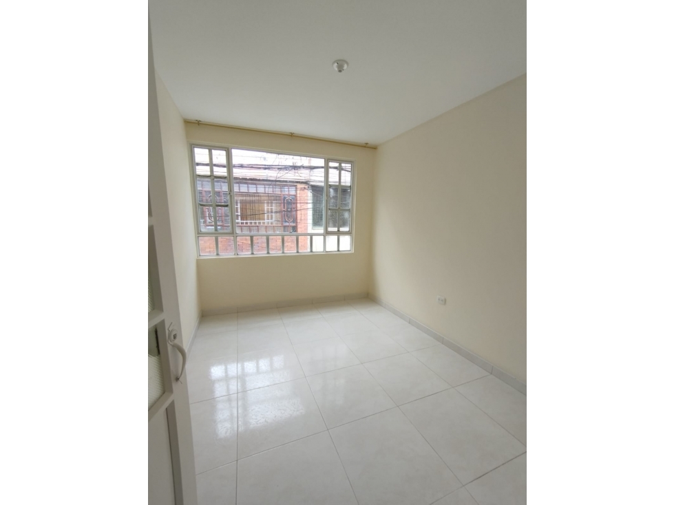 APARTAMENTO EN ARRIENDO PATIO BONITO — foto 6