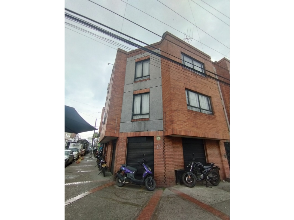 BODEGA COMERCIAL EN ARRIENDO ALCAZARES