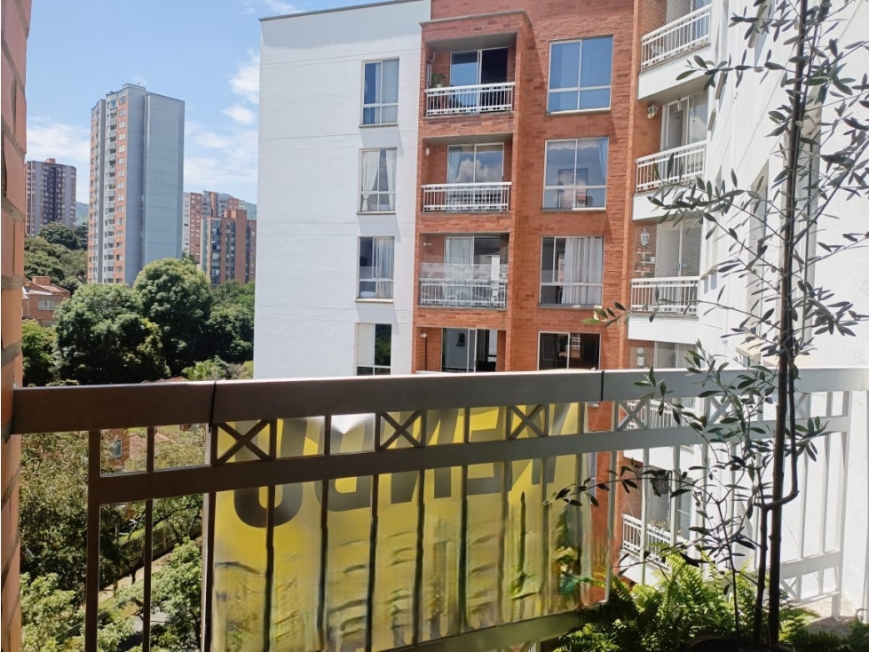 VENTA APARTAMENTO LOMA DE LOS BERNAL