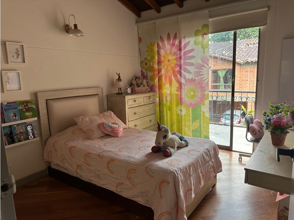 VENTA CASA EL POBLADO, TRANSVERSAL SUPERIOR — foto 4