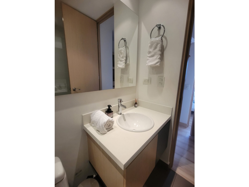 VENTA APARTAMENTO POBLADO CASTROPOL — foto 5