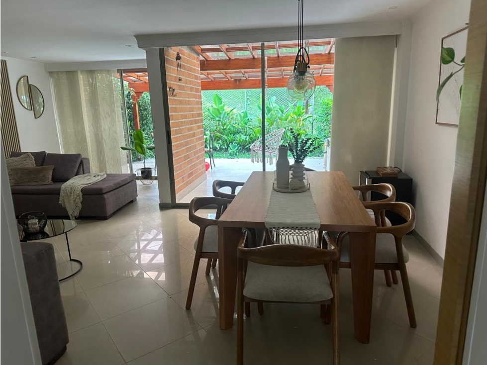 VENTA CASA EL POBLADO, TRANSVERSAL SUPERIOR