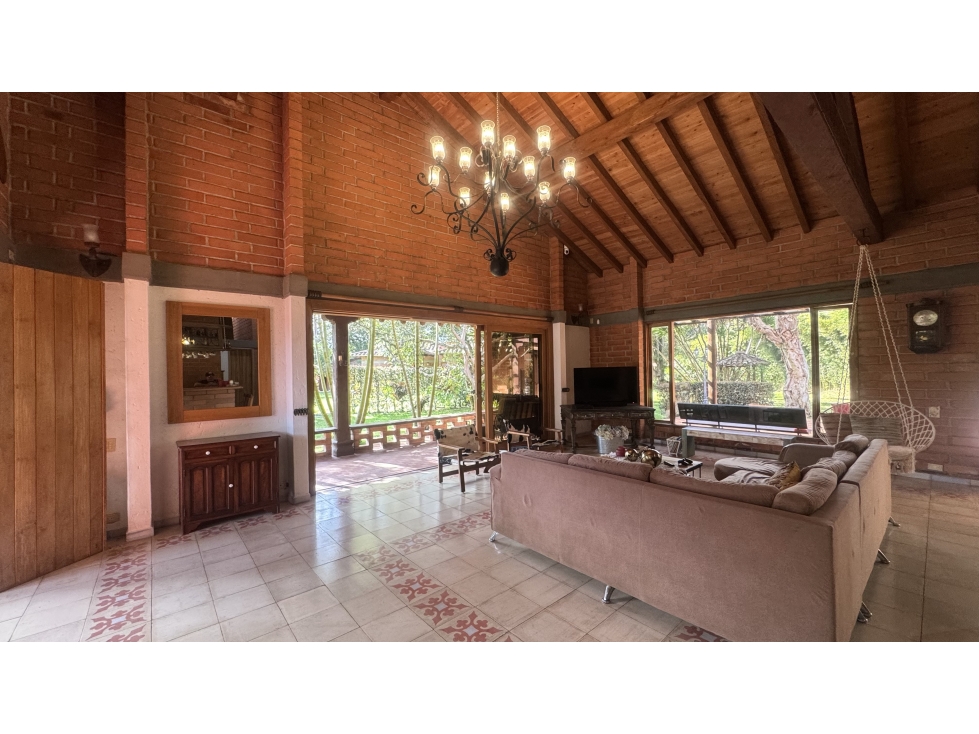 Dos Casas en un lote para la venta en Cabeceras, LLanogrande