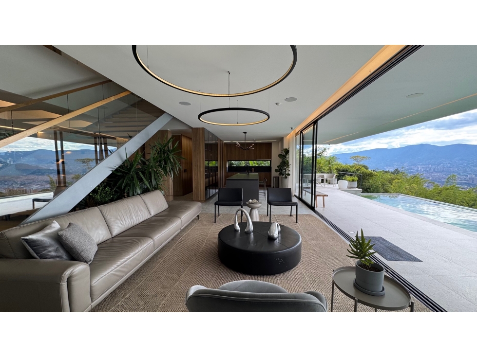 Exclusiva casa con diseño único y espectaculares vistas a la ciudad — foto 5