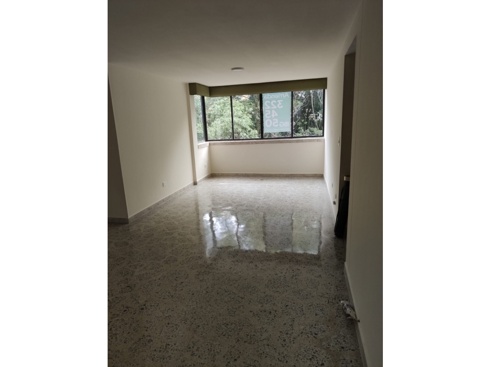 Apartamento cómodo y bien ubicado en Conquistadores para arriendo — foto 2