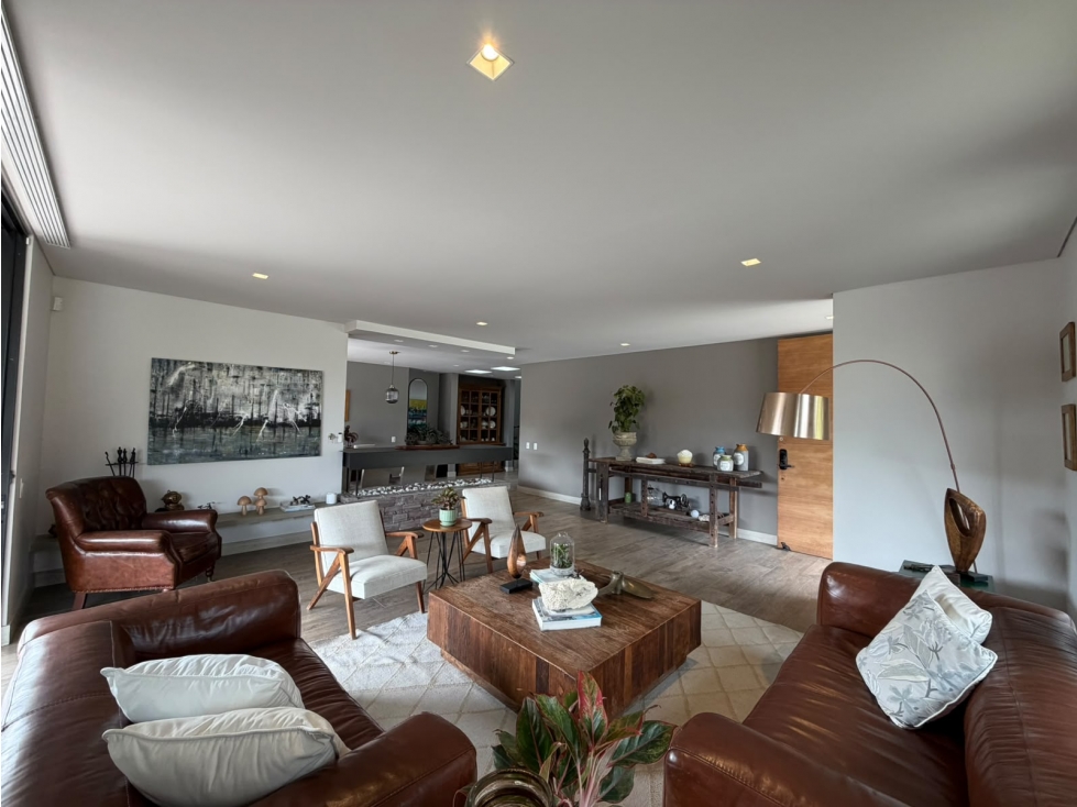 Casa comtemporanea ubicada en la variante las Palmas — foto 3