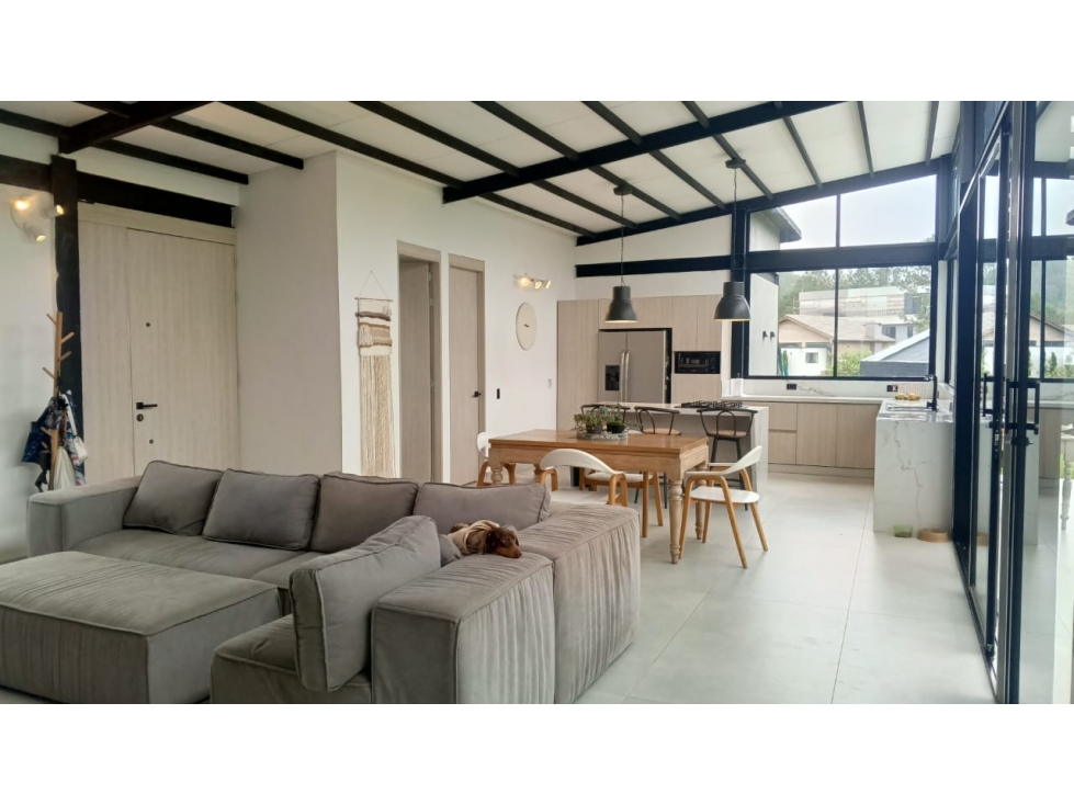 Casa campestre para arriendo en exclusiva unidad del Alto del Escobero — foto 5