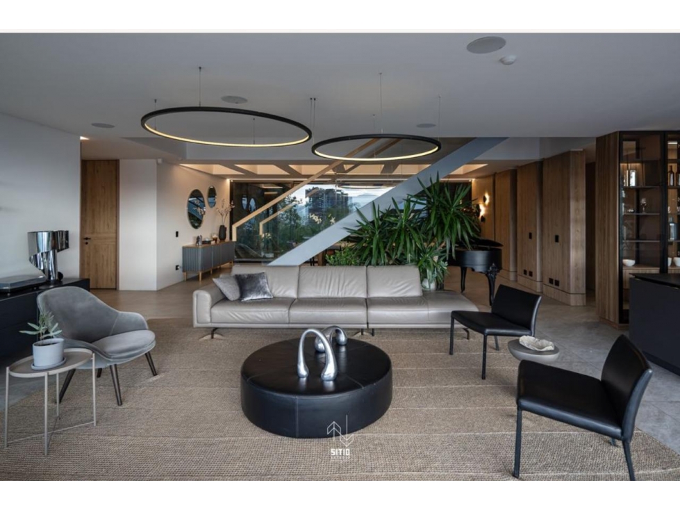 Exclusiva casa con diseño único y espectaculares vistas a la ciudad — foto 3