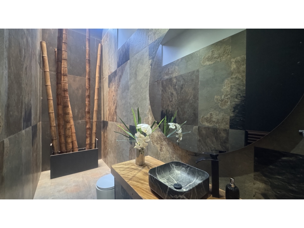Casa con piscina en el alto de las palmas — foto 5