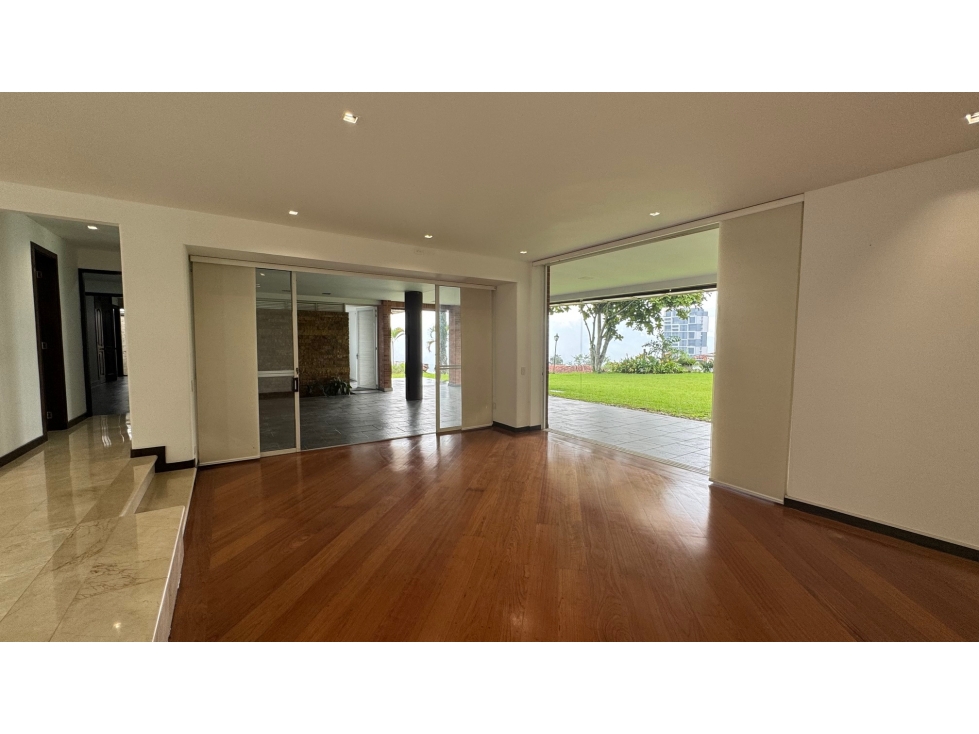 Amplia Casa en sector Poblado Alto en Venta — foto 4