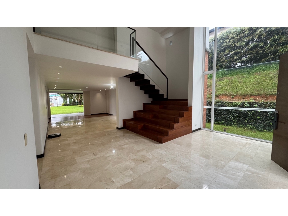 Amplia Casa en sector Poblado Alto en Venta — foto 6