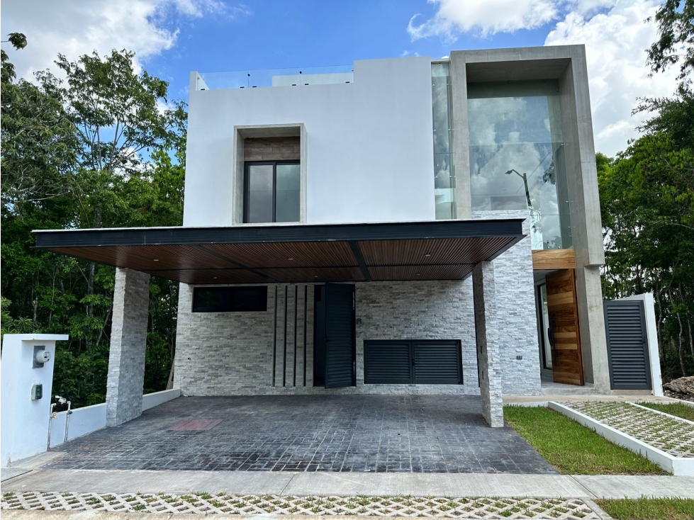 VENTA HERMOSA CASA EN VIA CUMBRES