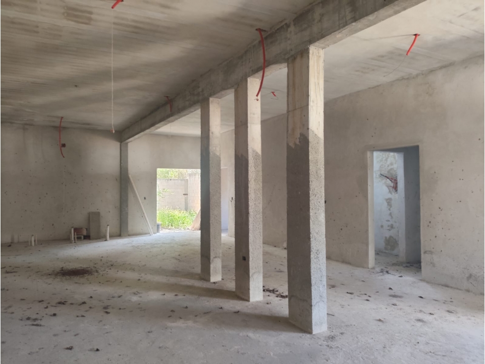 Local Comercial en Obra Negra en Renta en Prol. La Luna, Cancún