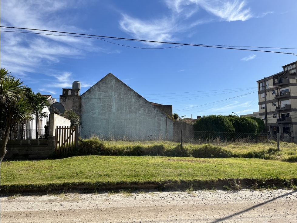 Lote en esquina en Punta Mogotes proyecto inmobiliario
