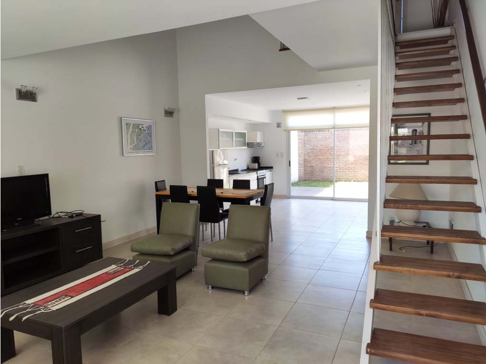 Espectacular Duplex en Colinas de Peralta Ramos — foto 3