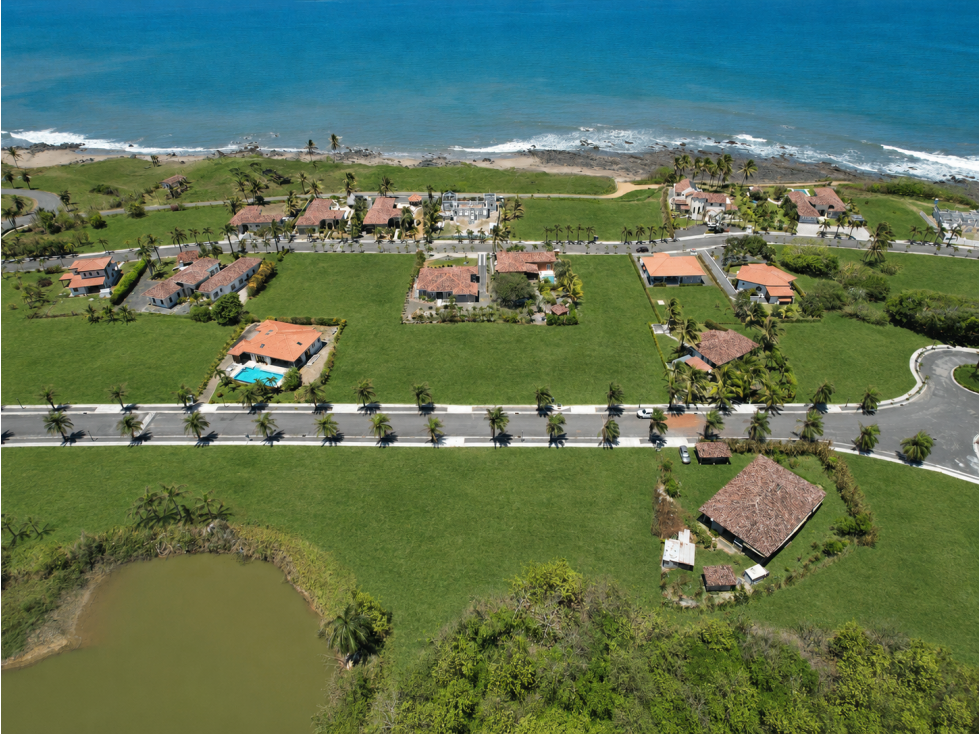 Terreno en Comunidad Cerrada,Costa Pedasi , Panama - 1