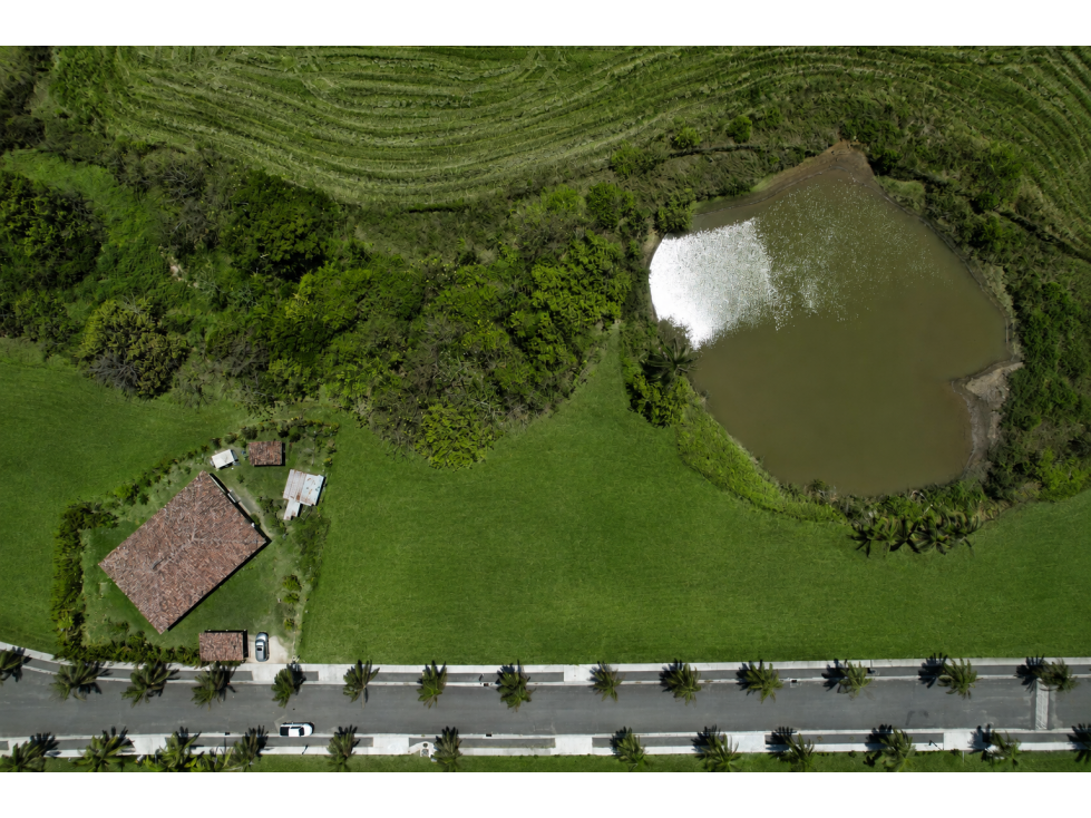Terreno en Comunidad Cerrada en la Costa de Pedasi, Panama - 2