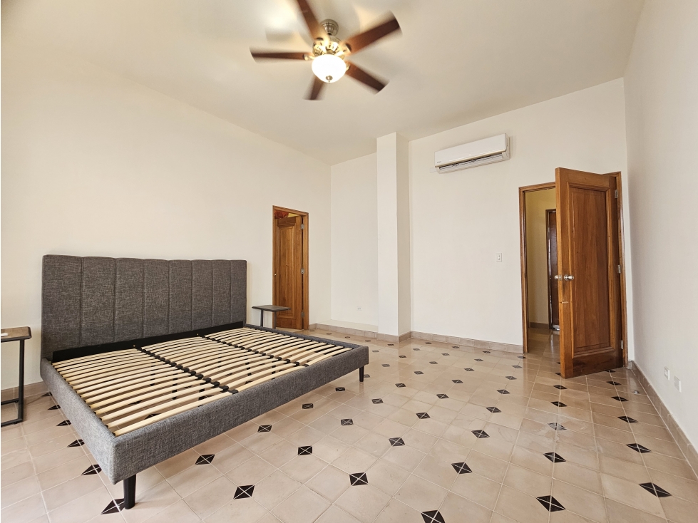 Exclusivo Apartamento en Casco Viejo, a Pasos de la Playa. — foto 3