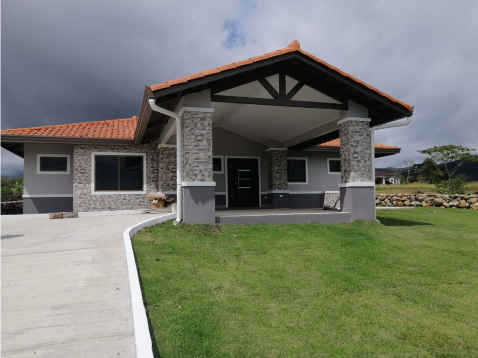 Casa Nueva Modelo Daisy en Comunidad Cerrada, Boquete, Panama — foto 2