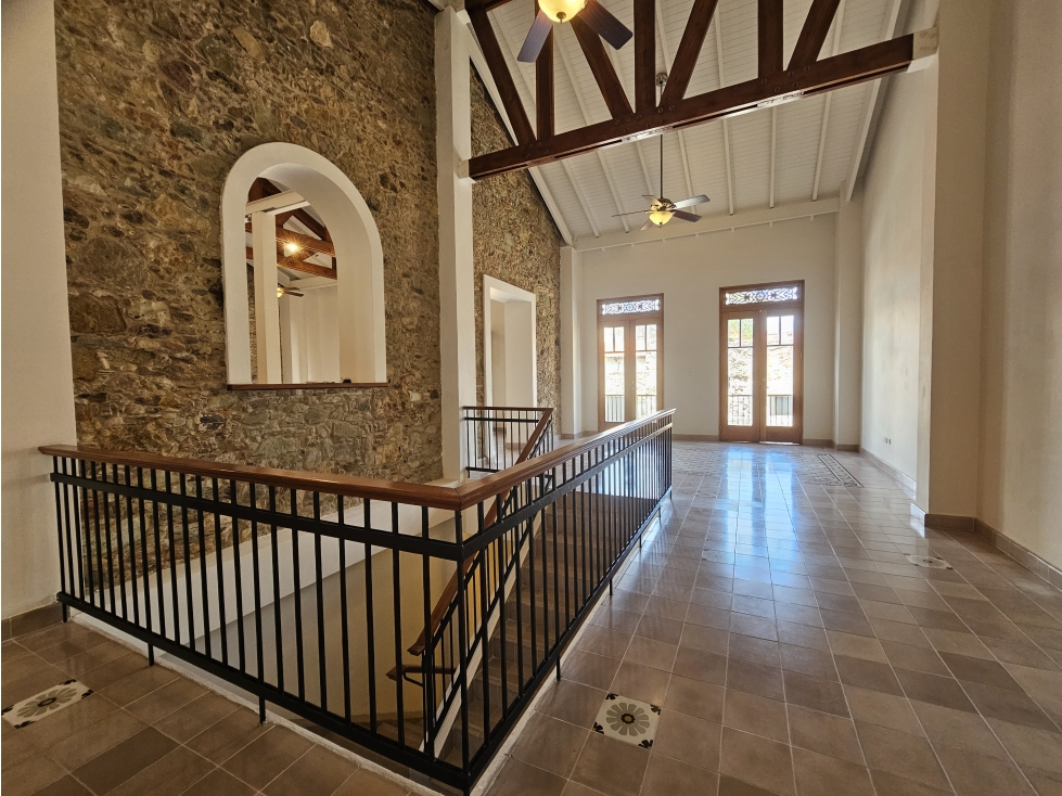Exclusivo Apartamento en Casco Viejo, a Pasos de la Playa. — foto 2
