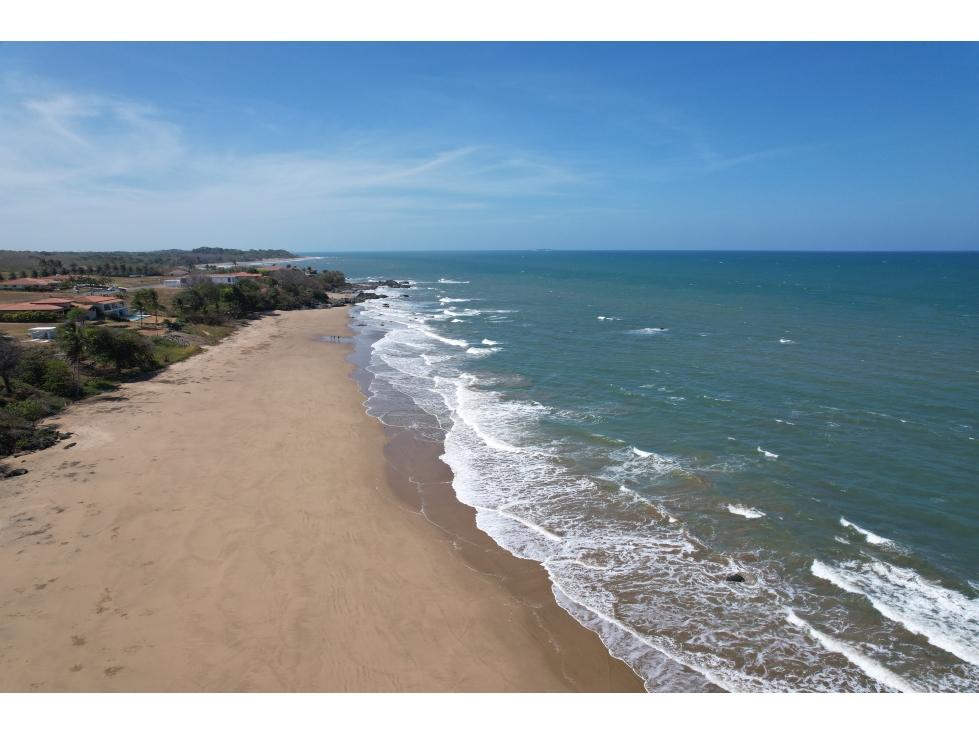 Lote frente al mar en Pedasí Una Oportunidad Única - 2